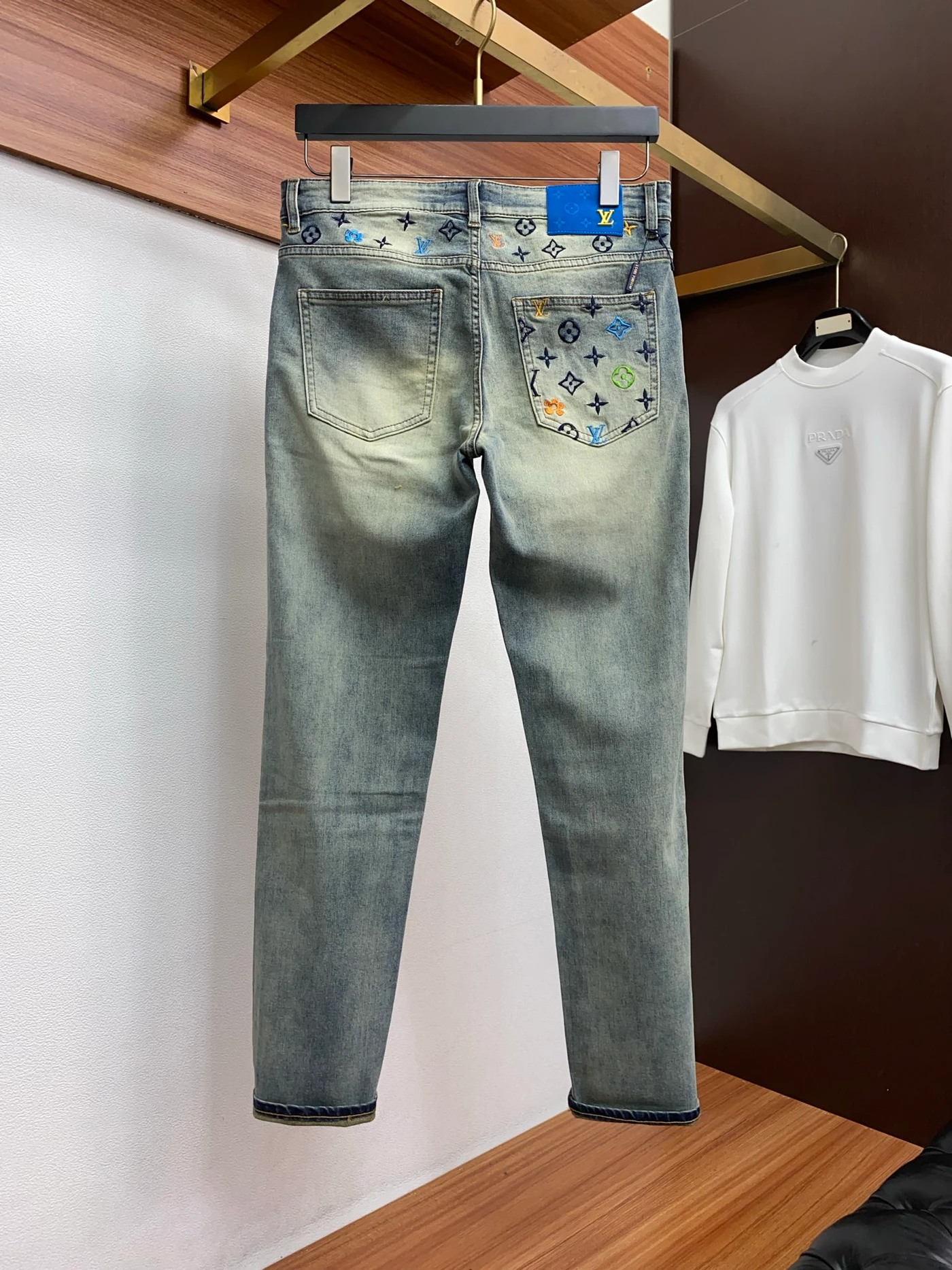 LM-APP-2867