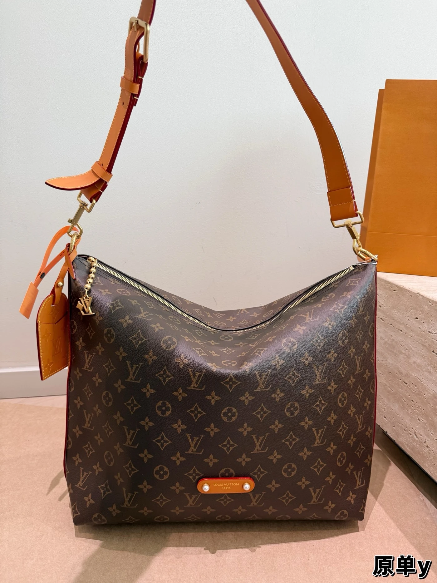 LM-BAG-0111